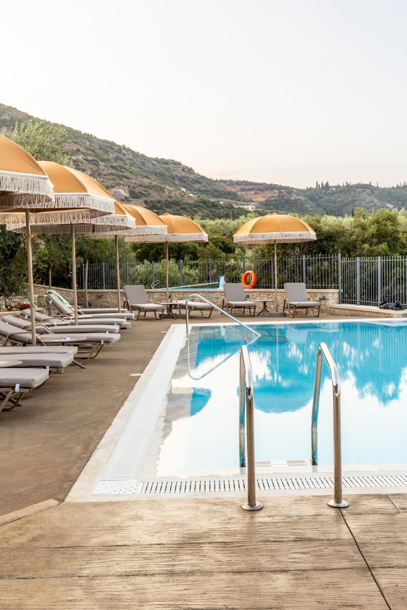 Olympia Zervea Studios With Pool - Apartment Kardamyli Exteriér fotografie