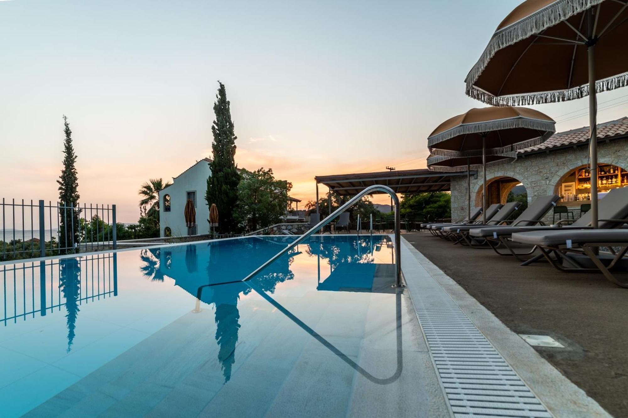 Olympia Zervea Studios With Pool - Apartment Kardamyli Exteriér fotografie