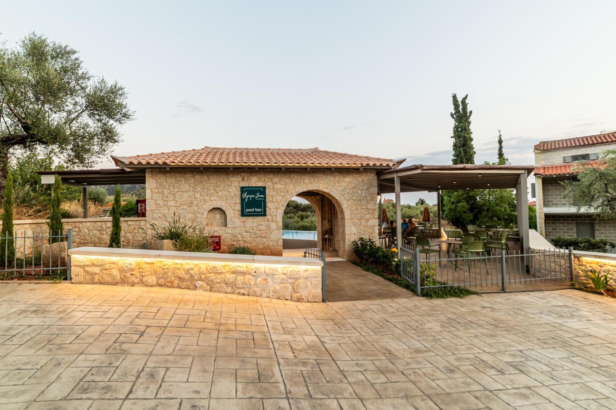 Olympia Zervea Studios With Pool - Apartment Kardamyli Exteriér fotografie