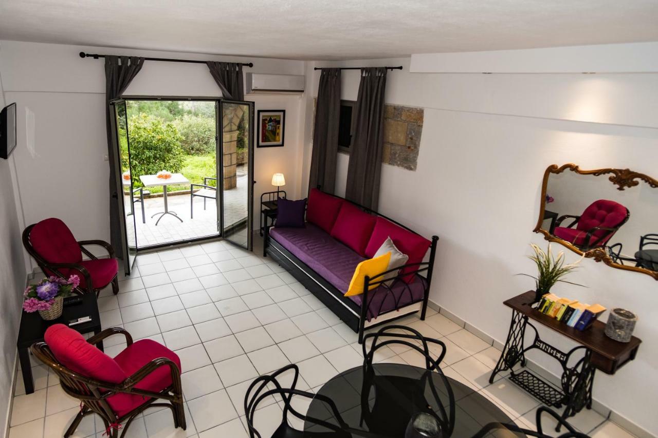Olympia Zervea Studios With Pool - Apartment Kardamyli Exteriér fotografie